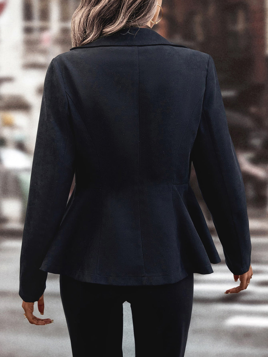 Liv Buttoned Lapel Collar Blazer
