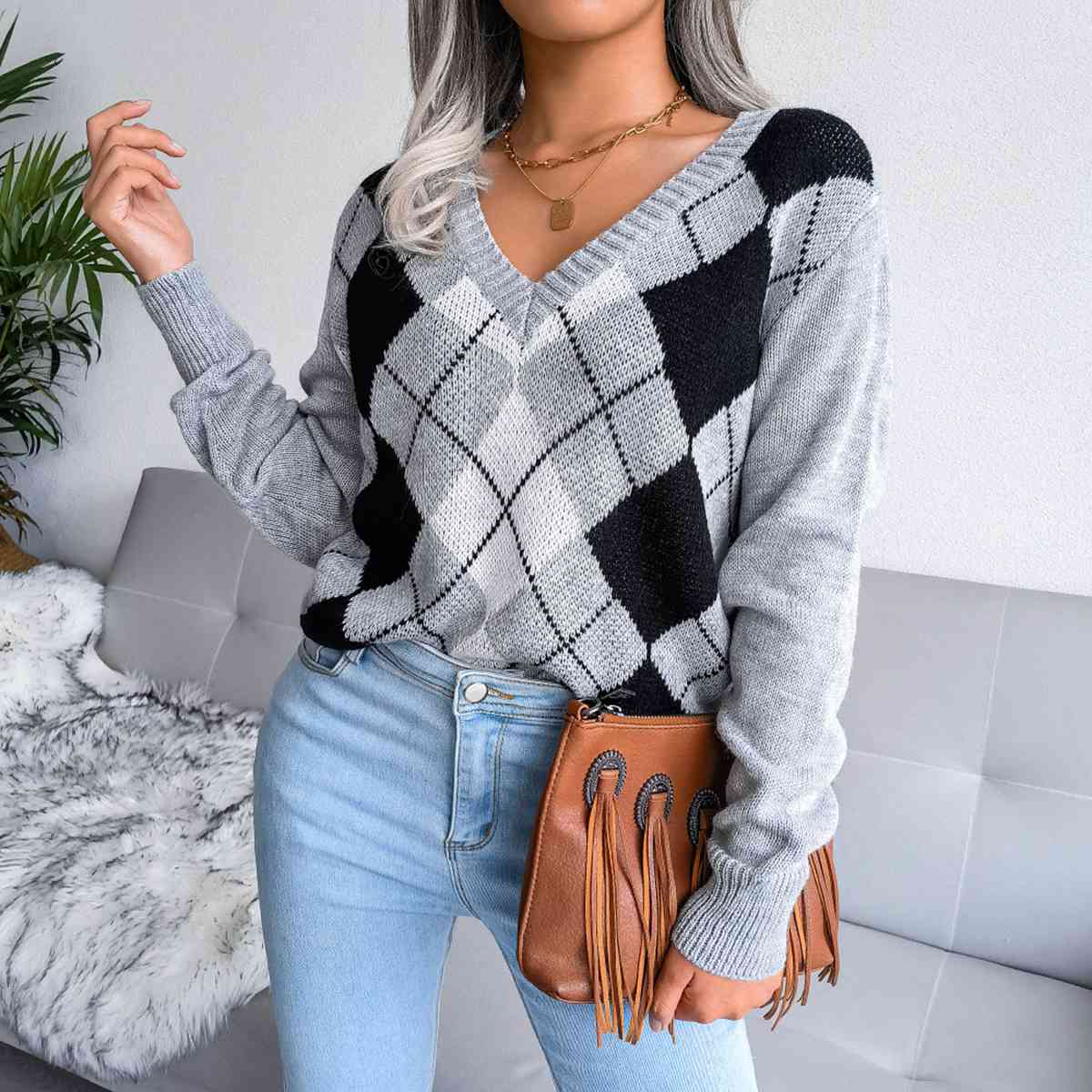 Flair Geometric V-Neck Sweater