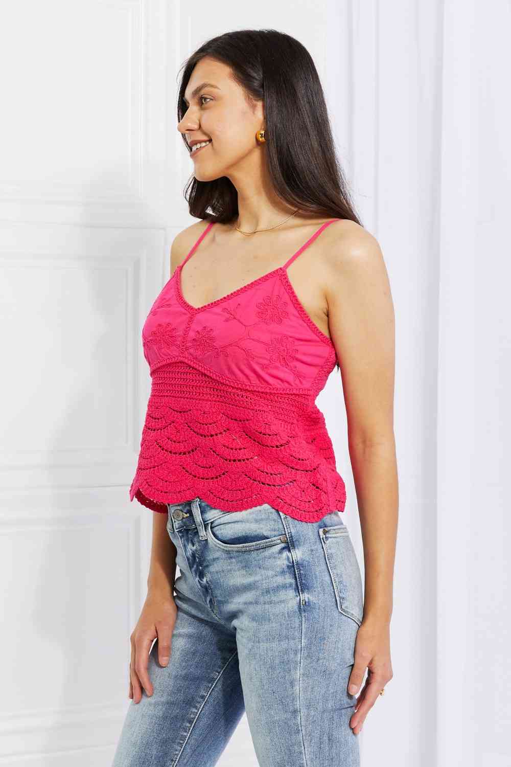 Sweet Paradise Sleeveless Lace Top