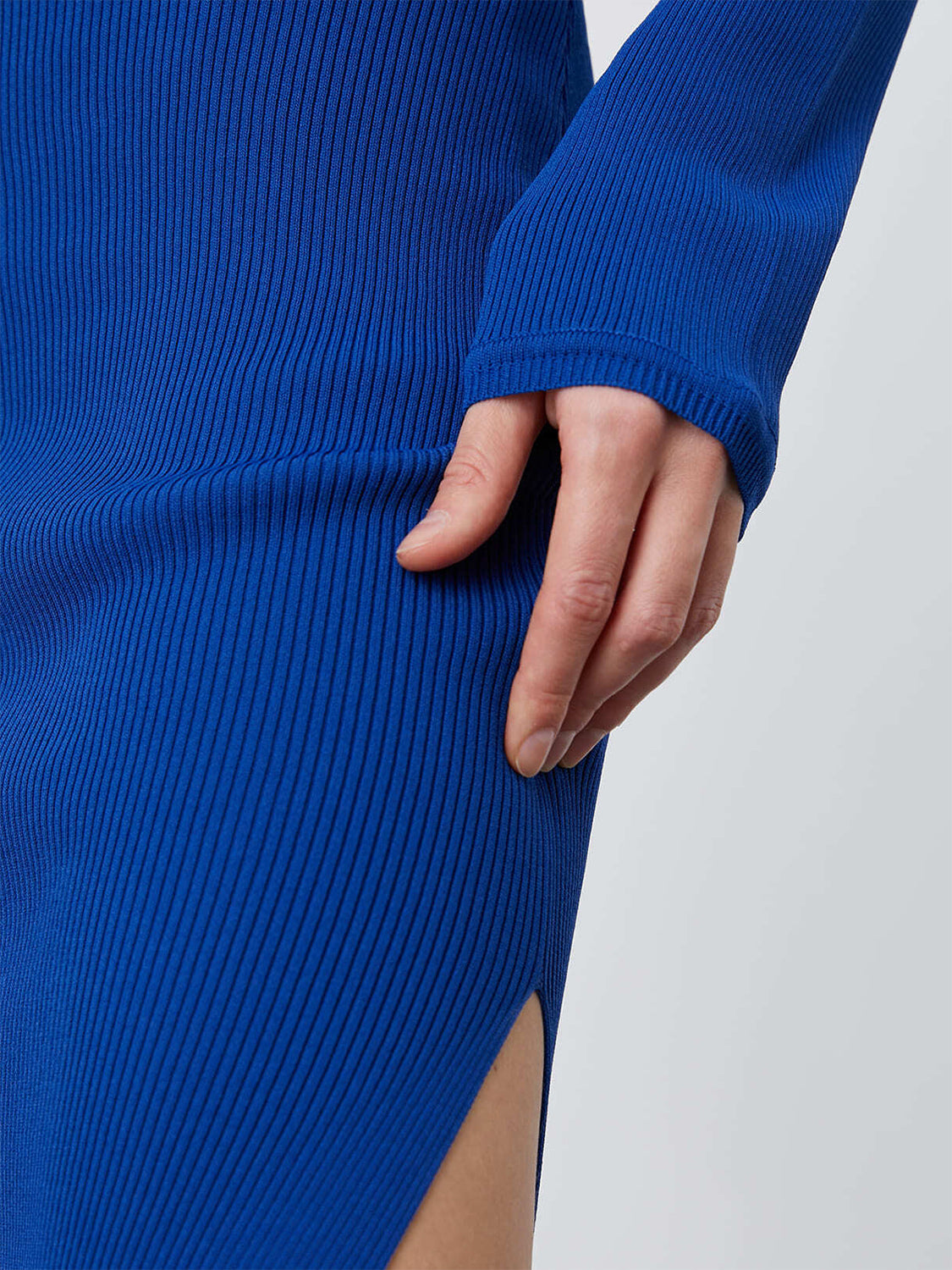 Casual Elegance Midi Sweater Dress