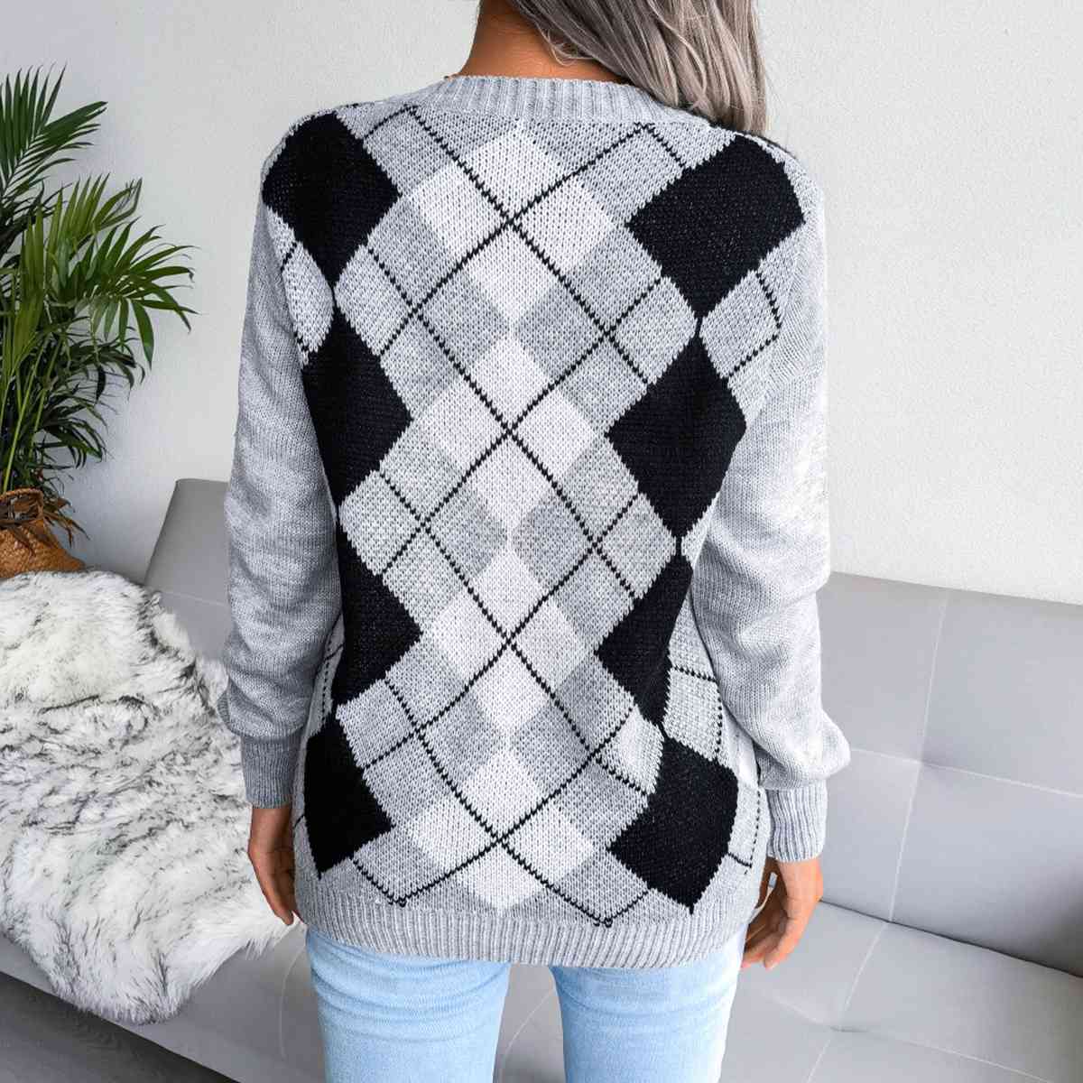 Flair Geometric V-Neck Sweater