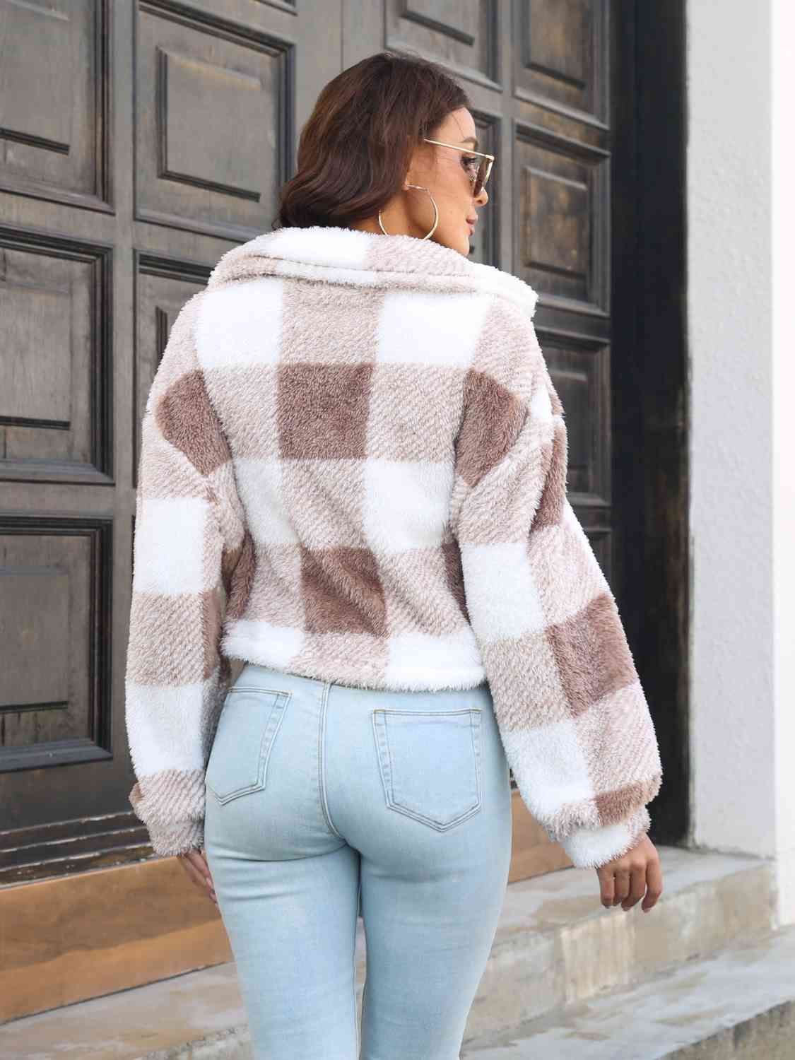 Outdoorsy Plaid Buttoned Jacket