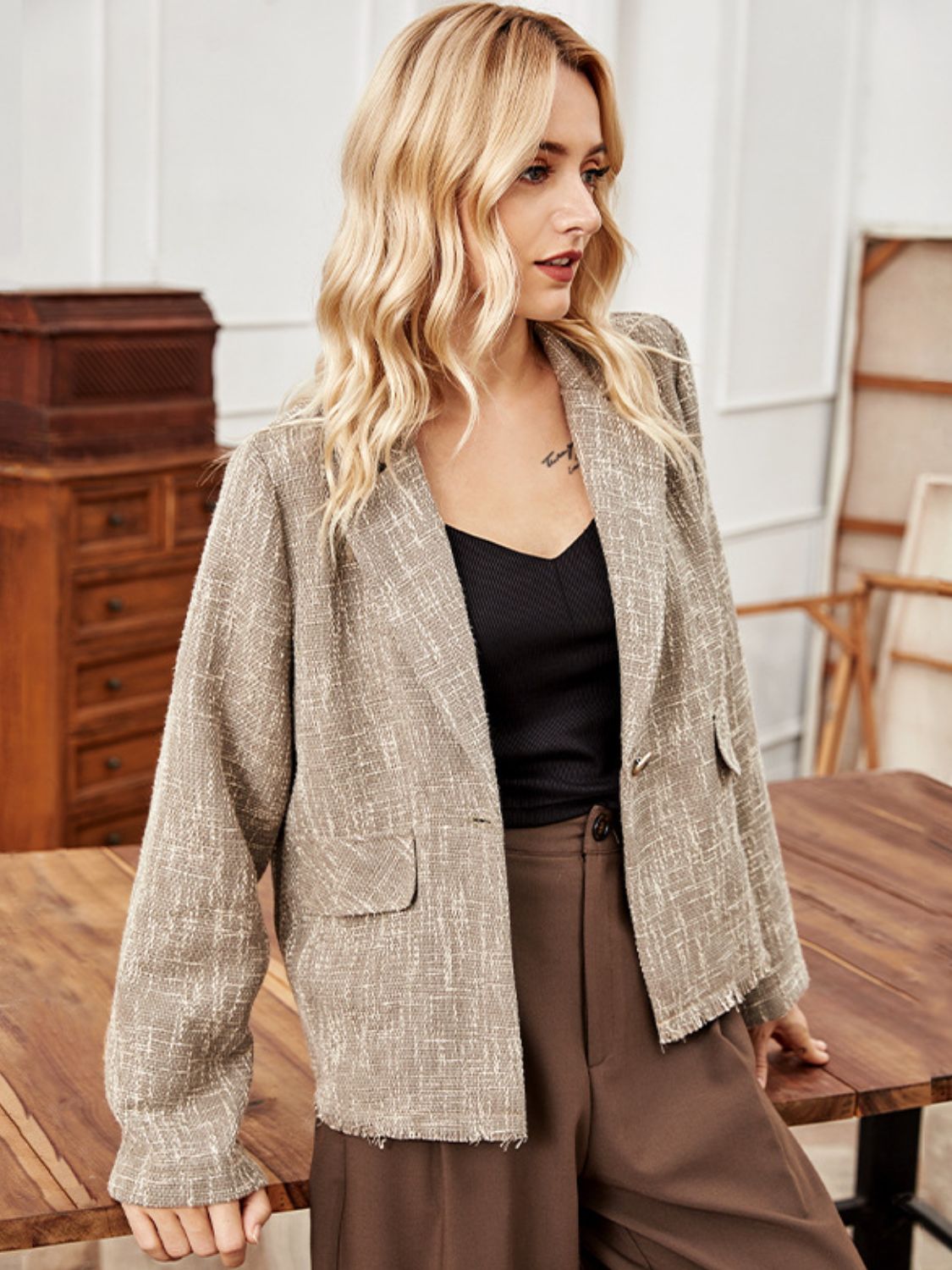 Savanna Lapel Collar Raw Hem Blazer