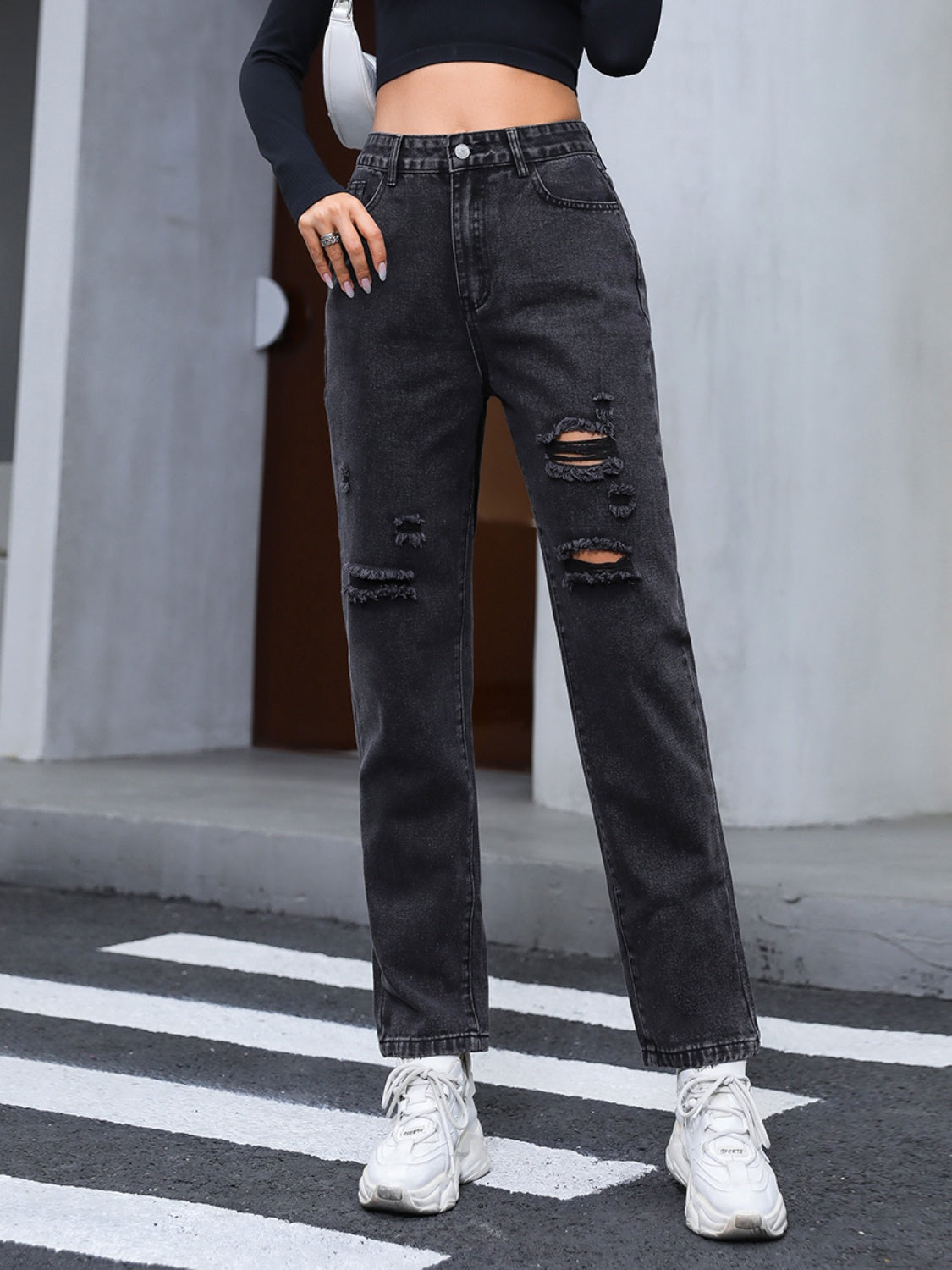 Such A Vibe Distressed Straight Leg Jeans