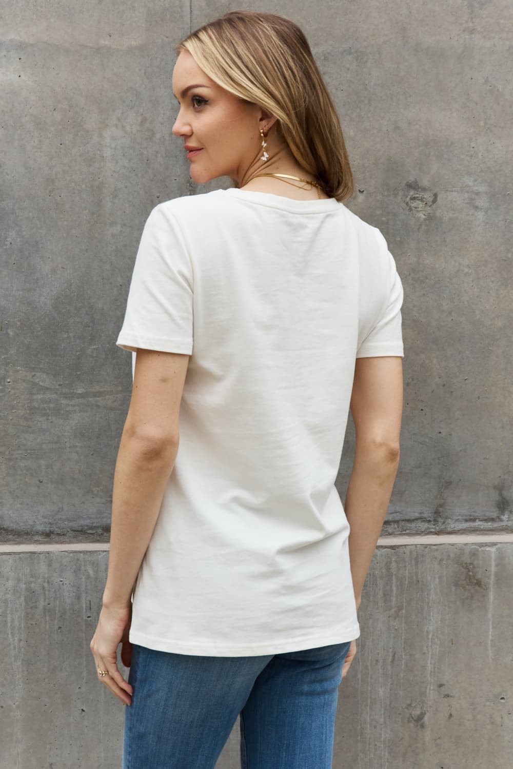Dog Mom Vibes Graphic Tee